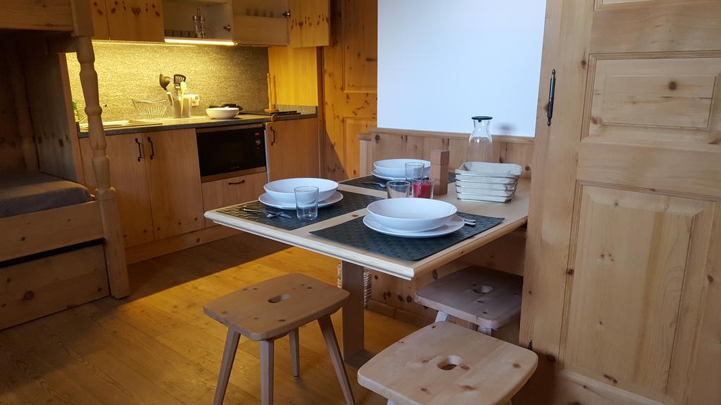 Relaxing Confortable Studio, Heated Garage, Skiroom Samedan Exteriör bild